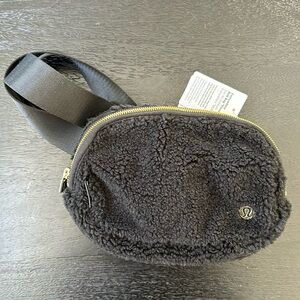 NWT Lululemon Black Fleece Everywhere Belt Bag